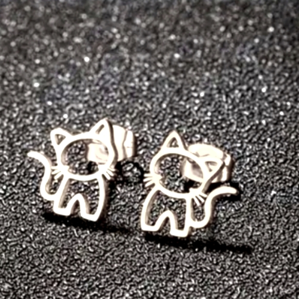 Cat Stainless steel stud earrings